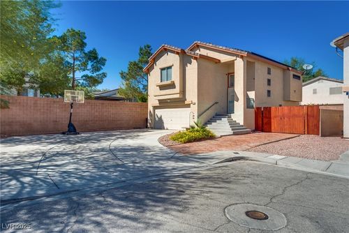 9648 Jeran Miles Ct, Las Vegas, NV, 89147-8272 | Card Image