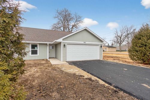 301 W South St, DURAND, IL, 61024-9407 | Card Image