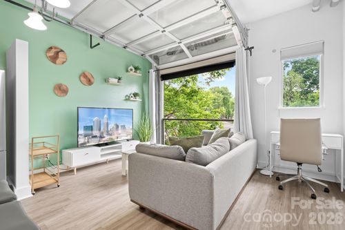 300-1611 Central Ave, Charlotte, NC, 28205-5155 | Card Image