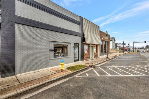 713 N Garden St, Columbia, TN, 38401-3223 | Card Image
