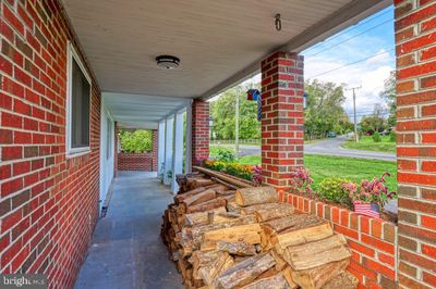 31 N Berlin Pike, House other with 4 bedrooms, 2 bathrooms and null parking in LOVETTSVILLE VA | Image 3