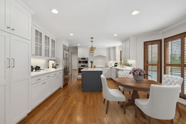 Breakfast Nook l Virtually Staged | Image 13