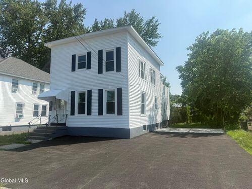 fl-2-11 Clifford Rd, Menands, NY, 12204-2303 | Card Image