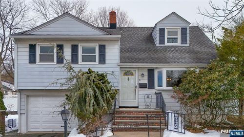 26 Franklin St, Verona, NJ, 07044-2222 | Card Image