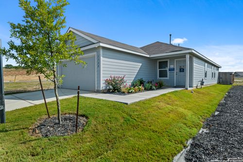 1732 Knoll Rdg, New Braunfels, TX, 78130-8421 | Card Image