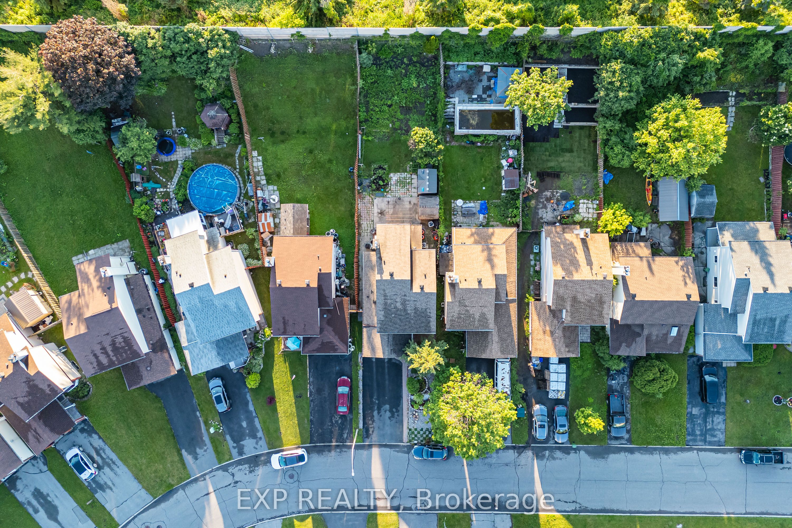 Residential in Cyrville - Carson Grove - Pineview 5