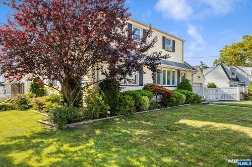 343 Maplewood Ave, Clifton, NJ, 07013-1338 | Card Image