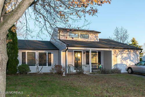 42 Peachstone Rd, Howell, NJ, 07731-2208 | Card Image