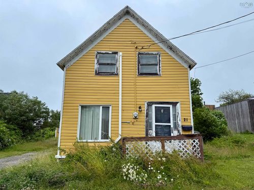 21 Leslie Lane, House with 3 bedrooms, 1 bathrooms and null parking in Glace Bay NS | Card Image