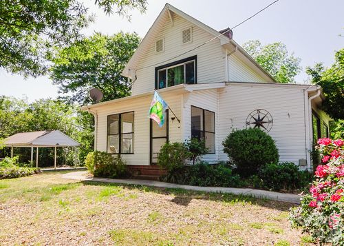 97 Nantahala St, Badin, NC, 28009 | Card Image