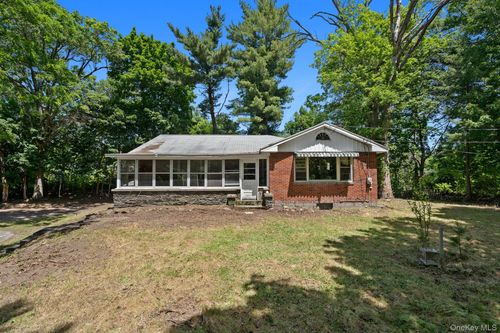 687 Route 52, Beacon, NY, 12508-1039 | Card Image