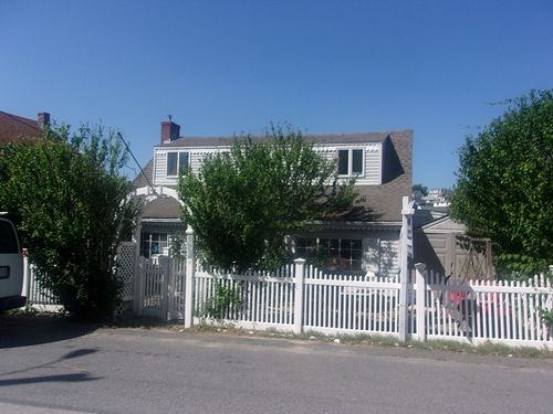 127 Hampton Cir, Hull, MA, 02045-2829 | Card Image