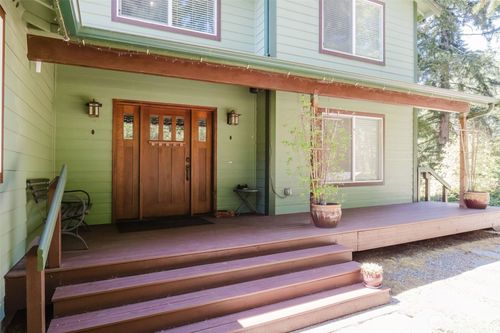 13818 Glenwood Rd Sw, Port Orchard, WA, 98367-7768 | Card Image