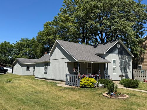804 Azalea St Se, Demotte, IN, 46310-9059 | Card Image