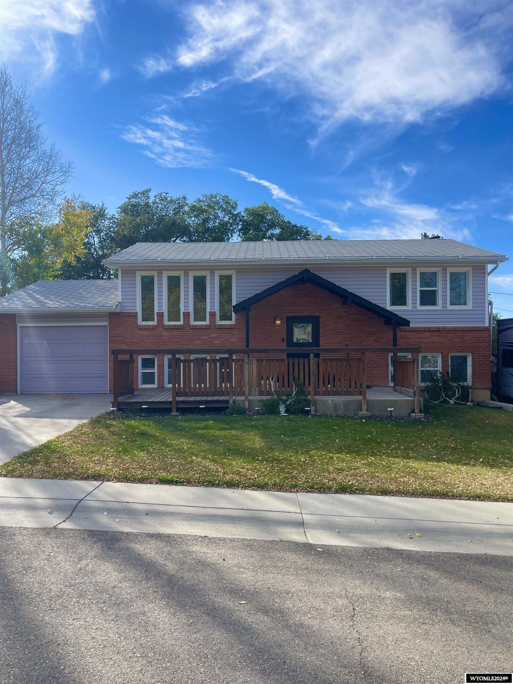 Ashley St, Rock Springs, WY 82901