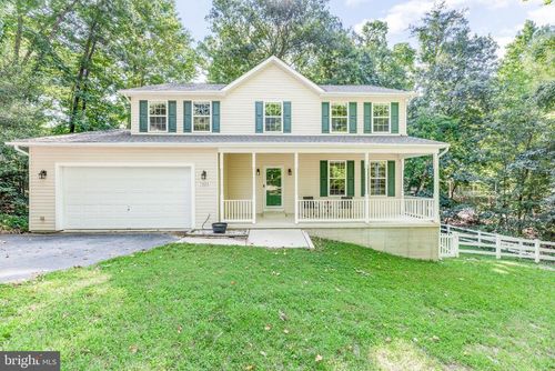 7820 Pine Blvd, LUSBY, MD, 20657-4231 | Card Image