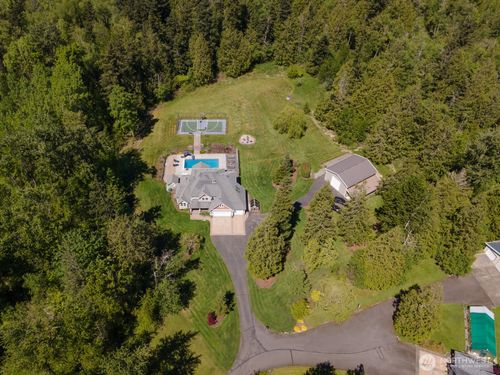 4975 E 12th Dr, Bellingham, WA, 98226-7408 | Card Image