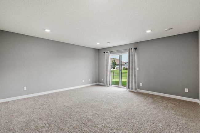 1946 Meridian Curv, House other with 4 bedrooms, 3 bathrooms and null parking in Carver MN | Image 33