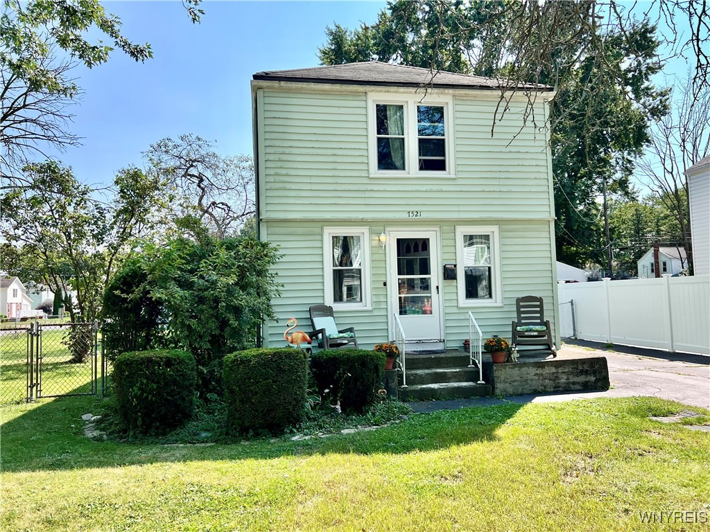 Wing Ct, Niagara Falls, NY 14304
