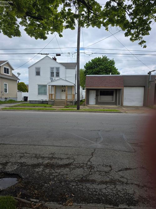 1528 Camp St, Sandusky, OH, 44870-3161 | Card Image