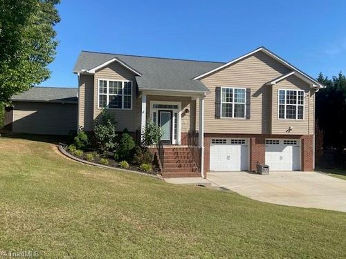 168 Underwood Dr, Thomasville, NC, 27360-7394 | Card Image