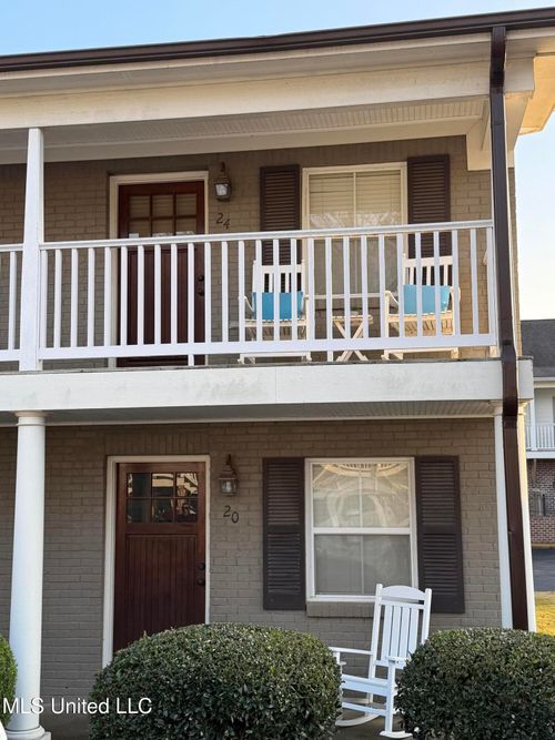 apt-24-613 S Montgomery St, Starkville, MS, 39759-3818 | Card Image