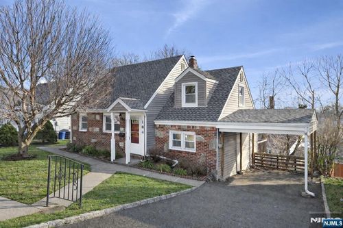 184 Bell St, Belleville, NJ, 07109-2824 | Card Image