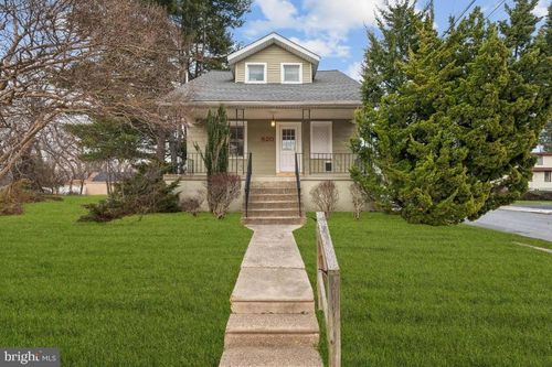 520 Chapel Ave W, CHERRY HILL, NJ, 08002-2305 | Card Image