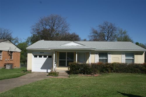 2579 Springvale Dr, Farmers Branch, TX, 75234-3452 | Card Image