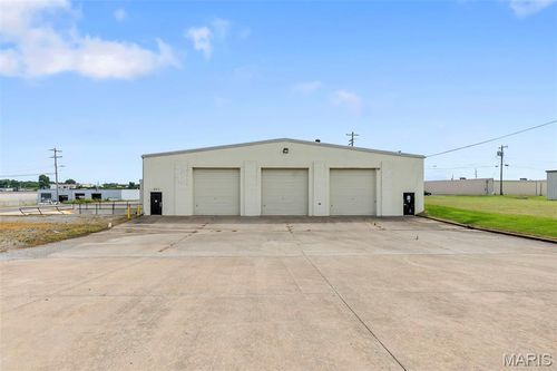 823 S Kingshighway, Cape Girardeau, MO, 63703-7607 | Card Image