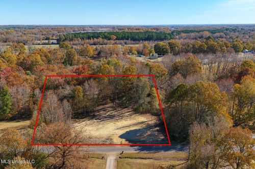 62 Shamrock Loop, Byhalia, MS, 38611-7234 | Card Image