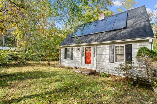 580 Skiff St, North Haven, CT, 06473-3065 | Card Image