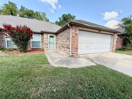 812 Oakwood Ct, Centerton, AR, 72719-9035 | Card Image