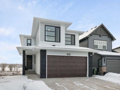 388 Cranbrook Gdns Se, Calgary, AB, T3M3N6 | Card Image