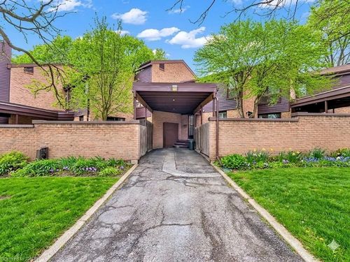 3-28 Underhill Cres, Kitchener, ON, N2A2S8 | Card Image