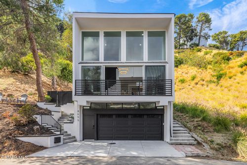 8655 Appian Way, Los Angeles, CA, 90046-7728 | Card Image