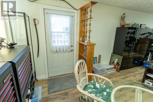 2 Silke Dr, Petawawa, ON, K8H2K7 | Card Image