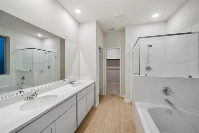 1081 Westfork Dr, House other with 5 bedrooms, 3 bathrooms and 3 parking in Sealy TX | Image 19