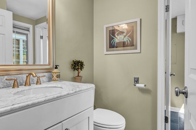 42 Long Hill Farm, Condo with 2 bedrooms, 3 bathrooms and 4 parking in Guilford CT | Image 21