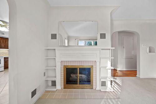 5890 Wolf Lake Rd, Grass Lake, MI, 49240-9662 | Card Image