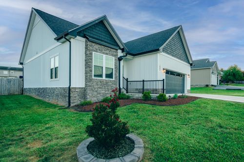 1802 W Ruritan Rd, Roanoke, VA, 24012-6724 | Card Image