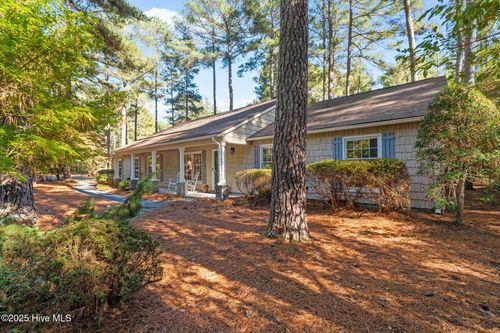 4 White Birch Ln, Pinehurst, NC, 28374-9437 | Card Image
