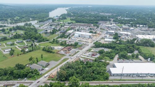 177 Old Shackle Island Rd, Hendersonville, TN, 37075-2527 | Card Image