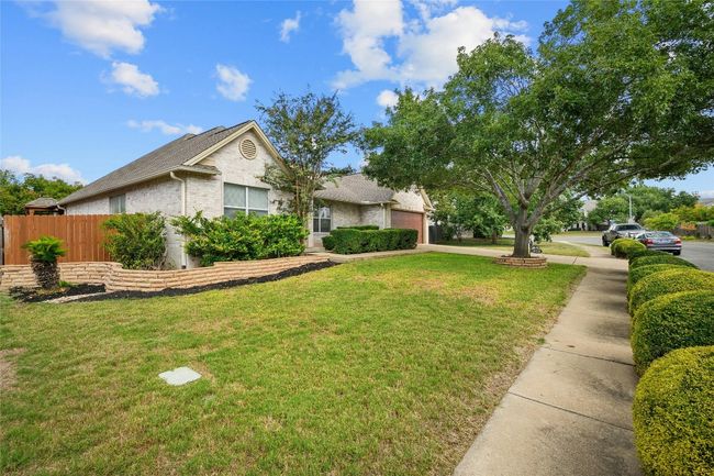 903 E Olympic Dr, House other with 3 bedrooms, 2 bathrooms and 2 parking in Pflugerville TX | Image 33