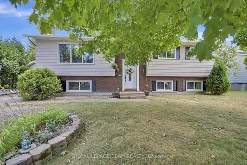17 Owlshead Rd, Munster, ON, K0A3P0 | Card Image