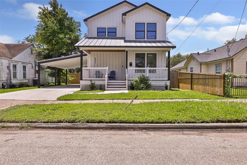 802 Thomas Ave, Pasadena, TX, 77506-5310 | Card Image