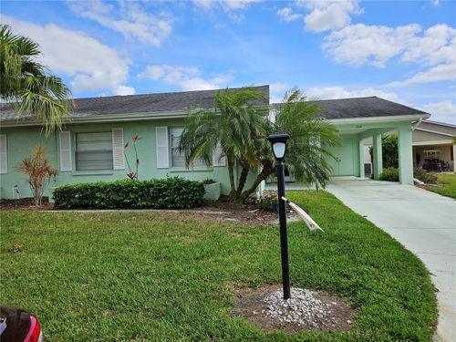 304 Grayston Pl, SUN CITY CENTER, FL, 33573-7335 | Card Image