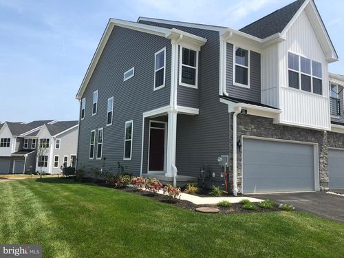 25 Sassafras Ln, CHESTER SPRINGS, PA, 19425-9574 | Card Image