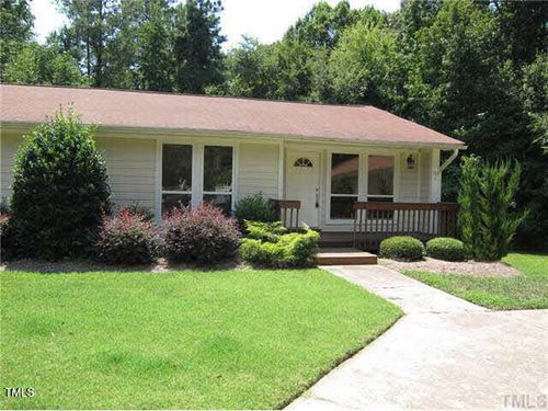 apt-j-103 Westview Dr, Carrboro, NC, 27510-1564 | Card Image