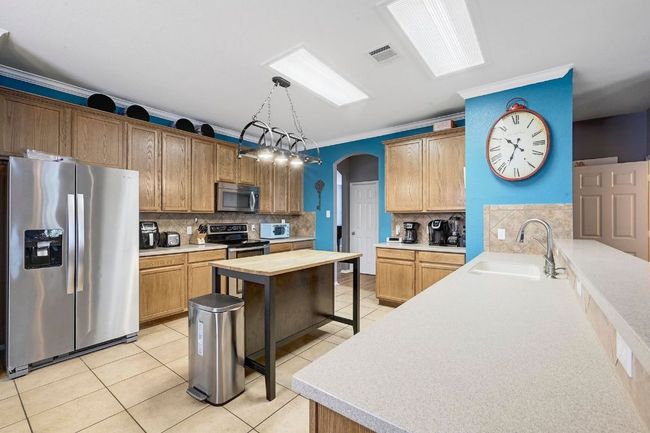 118 Floating Leaf Dr, House other with 7 bedrooms, 4 bathrooms and 4 parking in Hutto TX | Image 8